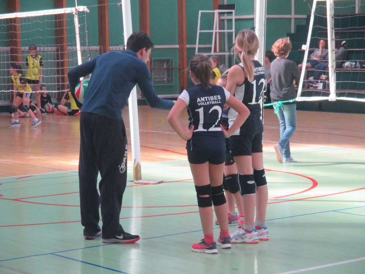 gal/saison 2015-2016/poussines_-_plateau/12322668_10154637429898272_6248008605205812423_o.jpg